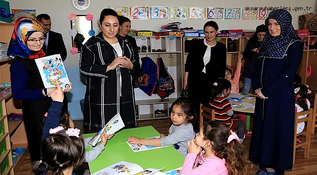 YEŞİM PEKMEZ HANIMEFENDİ’DEN YEŞİLOVA'DA ÖĞRENCİLERE ZİYARET