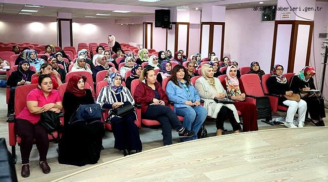 AKSARAY HANIMELİ PAZARINDAKİ HANIM ESNAFLARA ‘HİJYEN EĞİTİMİ’ VERİLDİ