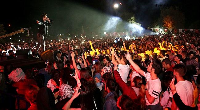 BAŞKAN YAZGI, GENÇLERİN GÖNLÜNE GİRMEYİ BAŞARDI