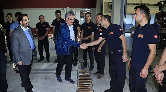 VALİ AYKUT PEKMEZ MİLLETVEKİLLERİ İLE İTFAİYE ’DE SAHUR YAPTI