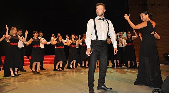AKSARAY ÜNİVERSİTESİ KOROSU KIBRIS’TA SAHNE ALDI