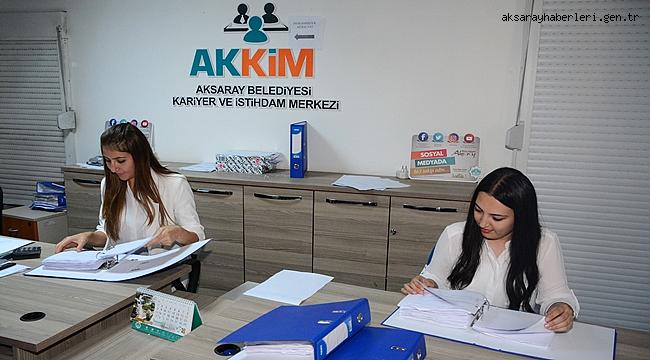 AKKİM İŞSİZLİK SORUNUNU ORTADAN KALDIRMAK İÇİN MÜCADELE EDİYOR