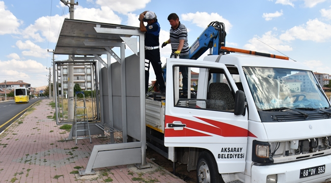 AKSARAY'DA DURAKLARININ BAKIM VE ONARIMI YAPILIYOR