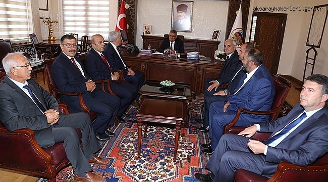 AHİLİK HAFTASI KUTLAMA KOMİTESİ VALİ AYKUT PEKMEZ’İ ZİYARET ETTİ