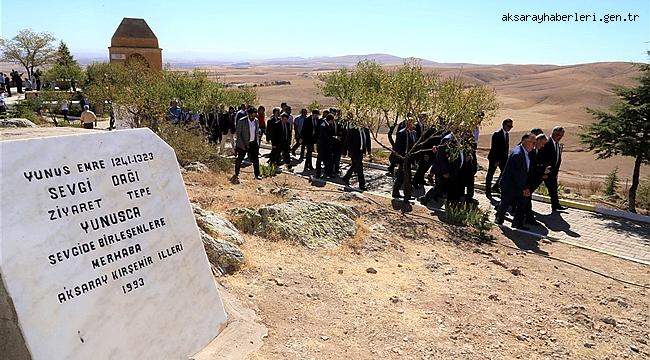 VALİ AKIN "YUNUS EMRE'NİN NASİHATLERİ DOĞRULTUSUNDA YAŞAMAYA GAYRET GÖSTERMELİYİZ"