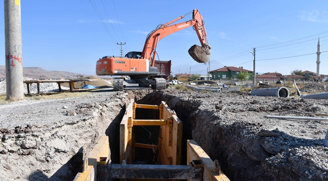 AKSARAY HÜRRİYET MAHALLESİNDE KANALİZASYON HATTI TAMAMLANIYOR