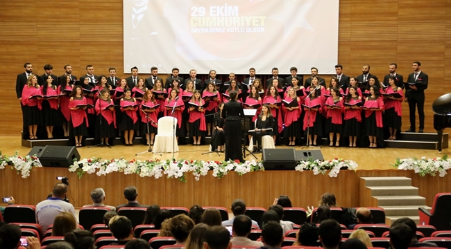 ASÜ’DE 95. YIL CUMHURİYET BAYRAMI KONSERİ