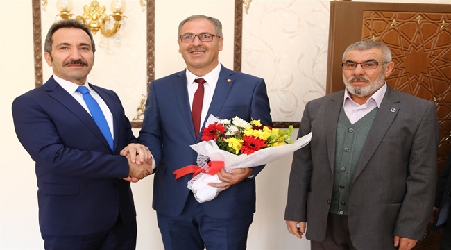 BÜYÜK BİRLİK PARTİSİ İL BAŞKANI KARAMAN'DAN VALİ ALİ MANTI’YA ZİYARET
