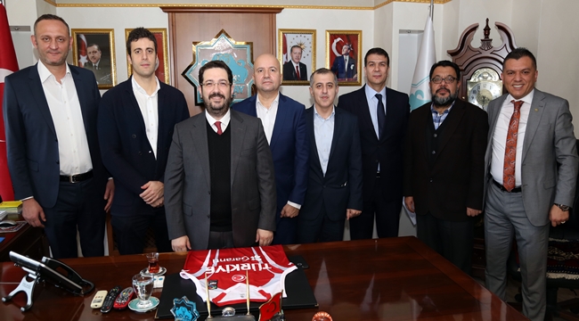 TBF DİREKTÖRÜ VE GAZETECİLERDEN BAŞKAN YAZGI’YA ZİYARET
