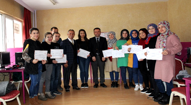 AKSARAY’DA KADINLAR SERTİFİKALARINA KAVUŞTU