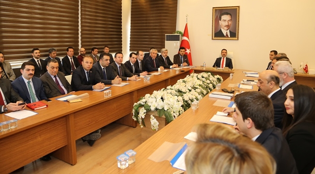 VALİ ALİ MANTI: “MADDE BAĞIMLILIĞI İLE MÜCADELEDE TOPYEKÛN MÜCADELE ETMELİYİZ”
