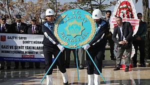 18 MART ÇANAKKALE VE ŞEHİTLER GÜNÜ NEDENİYLE ŞEHİTLİKTE RESMİ TÖREN DÜZENLENDİ