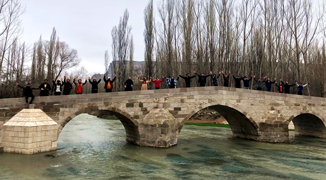 AKSARAY'DA ÇANAKKALE DENİZ ZAFERİ'NİN 104'YILI ANISINA DOĞA YÜRÜYÜŞÜ 