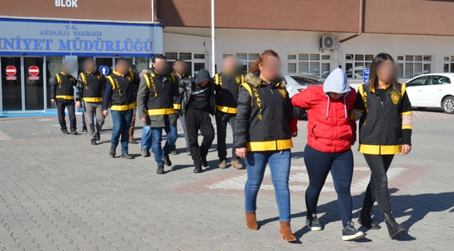 AKSARAY EMNİYETİ ARANAN ŞAHISLARA GÖZ AÇTIRMADI AKSARAY'DA ŞAFAK OPERASYONU