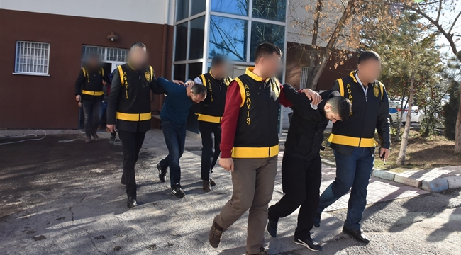 KESİNLEŞMİŞ CEZALARI BULUNAN ŞÜPHELİ ŞAHISLAR, AKSARAY EMNİYETİNDEN  DAHA FAZLA KAÇAMADI