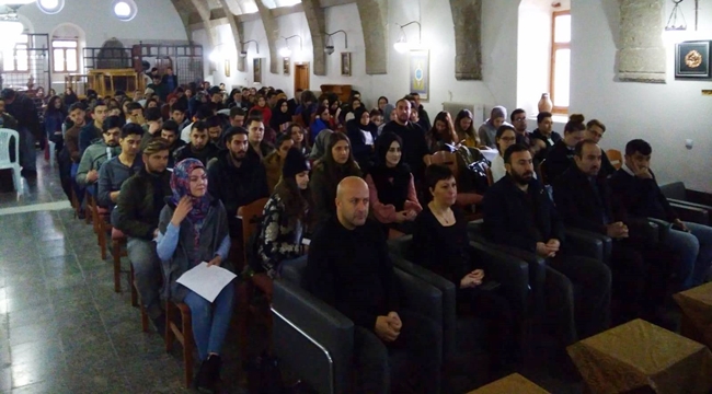 TURİZM SEKTÖRÜ TEMSİLCİLERİ GÜZELYURT İLÇESİNDE ÖĞRENCİLERLE BULUŞTU