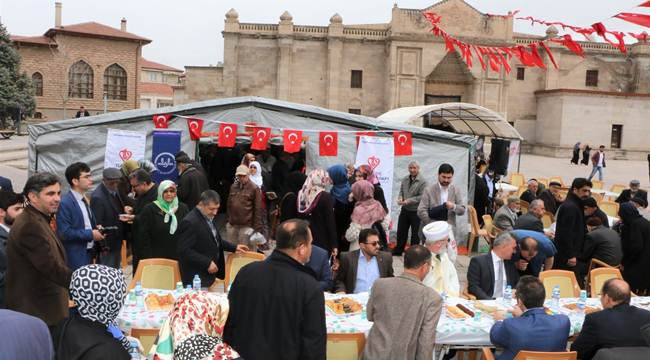 AKSARAY'DA TÜRKİYE DİYANET VAKFI YARDIM KERMESİ AÇILDI