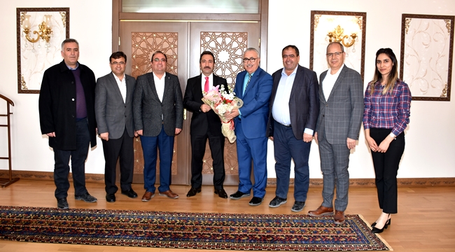 TÜRK HAVA KURUMU YENİ YÖNETİMİ AKSARAY VALİSİ ALİ MANTI’YI ZİYARET ETTİ