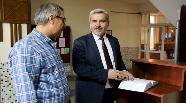 ASÜ’DE, TÜRKÇEYE DİKKAT ÇEKEN YENİ BİR UYGULAMA BAŞLADI