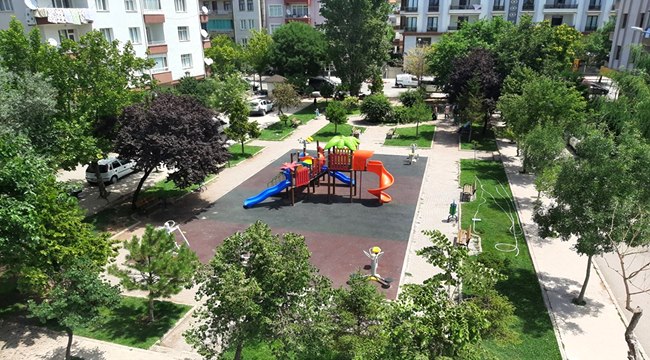 AKSARAY BELEDİYESİ BAKIM, ONARIM VE YENİ PARK YAPIMI ÇALIŞMALARINA DEVAM EDİYOR