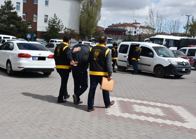 AKSARAY'DA EVDE HIRSIZLIK YAPAN ZANLI YAKALANDI