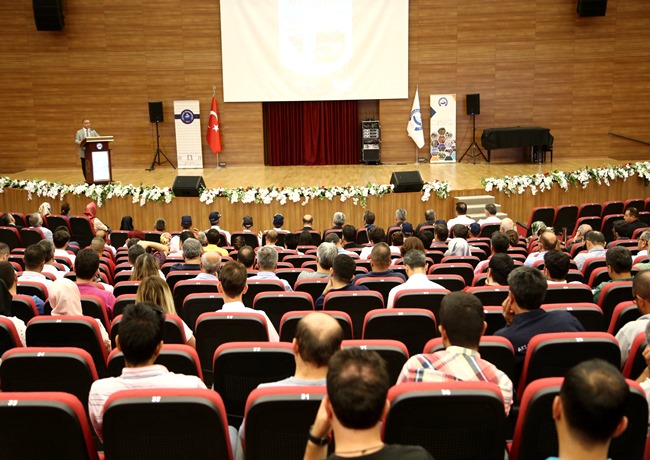 AKSARAY'DA TÜRK SİYASİ HAYATINDA DARBELER VE MİLLİ EGEMENLİK KONFERANSI