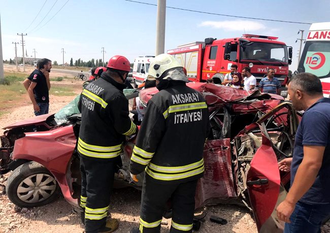 AKSARAY MERKEZDE FECİ KAZA 1 ÖLÜ 1 YARALI