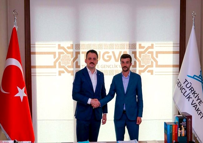 TÜRKİYE GENÇLİK VAKFI GENÇLİĞİ BAYRAM SATILMIŞ’A EMANET ETTİ