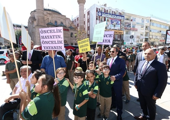 AKSARAY’DA YAYA GEÇİT GÜVENLİĞİNİN NÖBETÇİSİ OLDUK