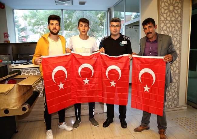 BARIŞ PINARI HAREKÂTI’NA AKSARAY'DAN BAYRAKLI DESTEK