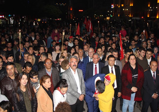 CUMHURİYET BAYRAMI'NDA AKSARAY'DA ÖZLENEN GÖRÜNTÜLER 