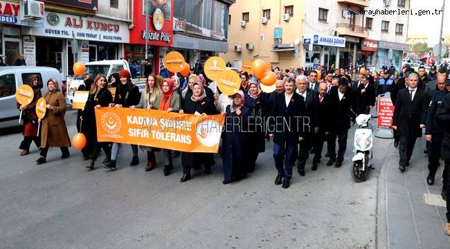 AKSARAY'DA AK PARTİLİ KADINLAR KADINA YÖNELİK ŞİDDETE KARŞI YÜRÜDÜ