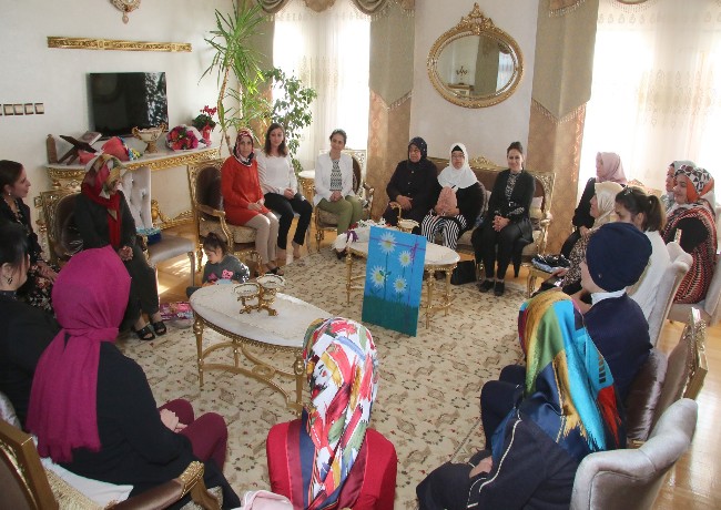 Engelli Derneklerinin kadın yöneticileri ve ailelerden Işıl Mantı Hanımefendi’ye ziyaret