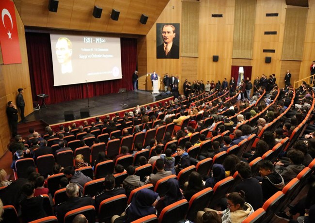 TÜRKİYE CUMHURİYETİ’NİN KURUCUSU MUSTAFA KEMAL ATATÜRK AKSARAY’DA SAYGI İLE ANILDI