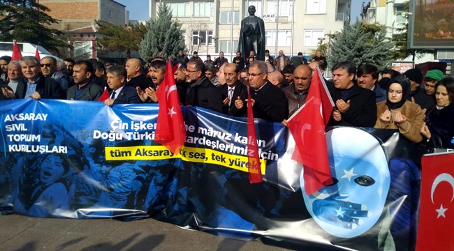 DOĞU TÜRKİSTAN MİTİNGİNDE ASÜ DE OKUYAN 740 KİŞİ DAMGASINI VURDU