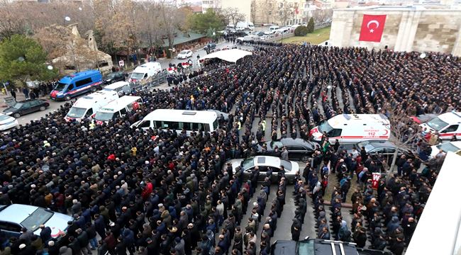 SULTANHANLI ŞEHİT RAMAZAN SÜSLÜ YAĞMUR EŞLİĞİNDE SON YOLCULUĞUNA UĞURLANDI