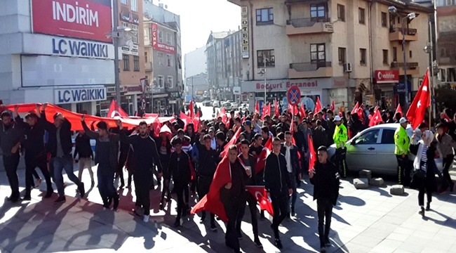 AKSARAY'DA ÖĞRENCİLERDEN 'BAHAR KALKANI OPERASYONUNA' DESTEK YÜRÜYÜŞÜ