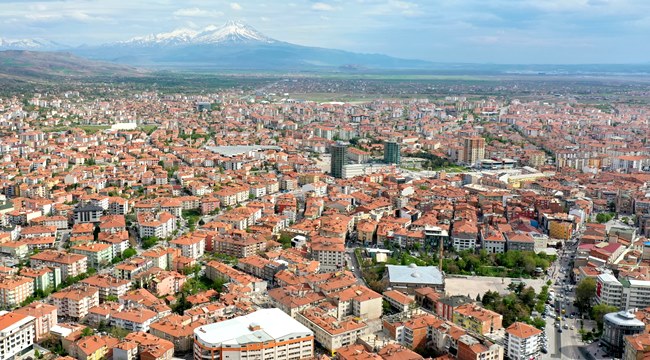 AKSARAY HAMİDİYE MAHALLESİNDE KENTSEL DÖNÜŞÜM İÇİN İLK ADIM ATILDI