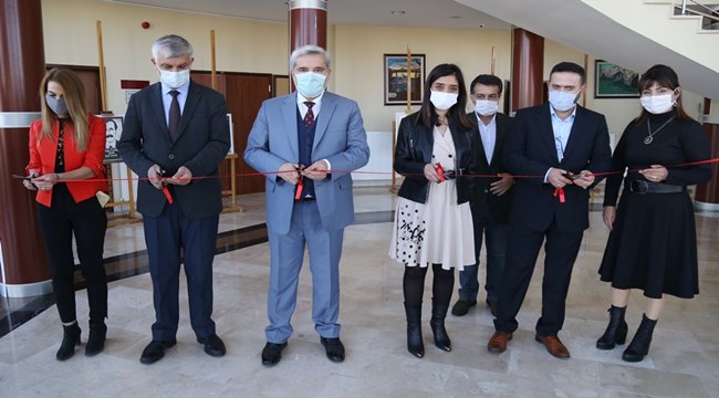 ŞEHİT ÖĞRETMENLER DÜZENLENEN SERGİYLE ANILDI