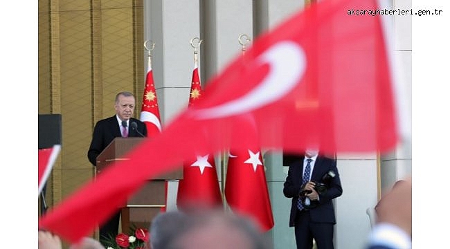 Erdoğan, cuma namazı sonrası gazetecilerin sorularını yanıtladı