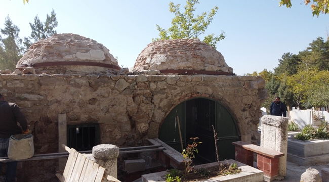 AKSARAY BELEDİYESİ HASHAS ve HAMZA BABA TÜRBELERİNİ RESTORE EDİYOR