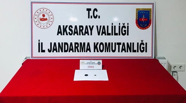 AKSARAY'DA ROMA DÖNEMİNE AİT 2 TARİHİ ESERİ SATMAYA ÇALIŞAN KİŞİ SUÇÜSTÜ YAKALANDI