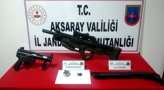 AKSARAY'DA AFGAN UYRUKLU 2 UYUŞTURUCU TACİRİ MAKİNALI TABANCA İLE YAKALANDI