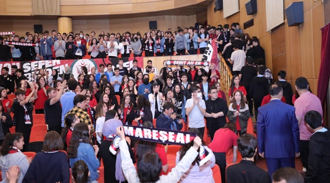 AKSARAY'DAKİ BU YARIŞMA BAŞKA; GENÇLER ‘MÜNAZARA’ EDEREK YARIŞIYOR