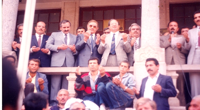 BUGÜN AKSARAY’IN 56 YILLIK  2.İLÇELİK ZİNCİRLERİNİ KIRMASININ 33. YILDÖNÜM!!