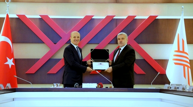 ASÜ 29 BAYRAK VE DÖRT PROGRAM NİŞANIYLA ZİRVEDE