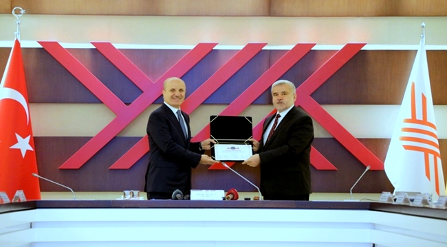 ASÜ, ENGELSİZ ÜNİVERSİTELER ARASINDA TÜRKİYE BİRİNCİSİ OLDU