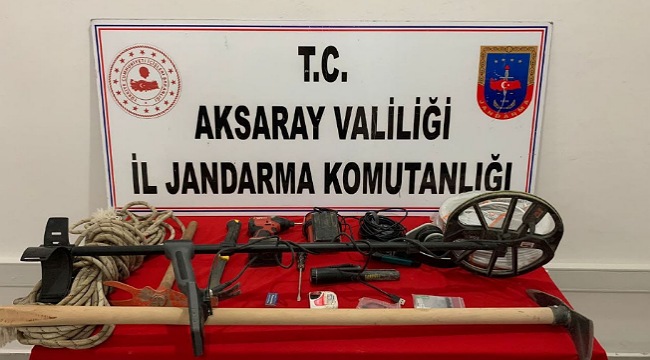 YEŞİLOVA BELDESİNDE KAÇAK KAZI YAPAN 4 DEFİNECİ SUÇÜSTÜ YAKALA DI