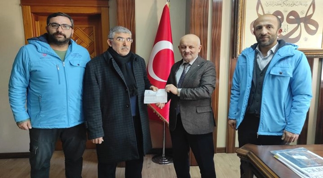 AKSARAY'DA RIZA AKBAŞ HAC İÇİN BİRİKTİRDİĞİ PARAYI DEPREMZEDELERE BAĞIŞLADI