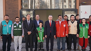 İKB'NİN TÜRKMEN KÖKENLİ BAKANI MARUF" YARDIM ETMEYE DEĞİL DESTEK OLMAYA GELDİK" 